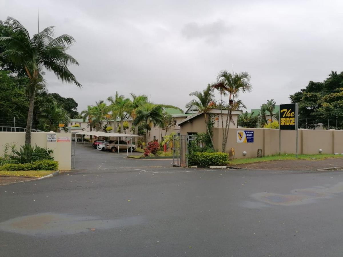 South Seas Safari @ The Bridge Apartments Saint Lucia Estuary المظهر الخارجي الصورة