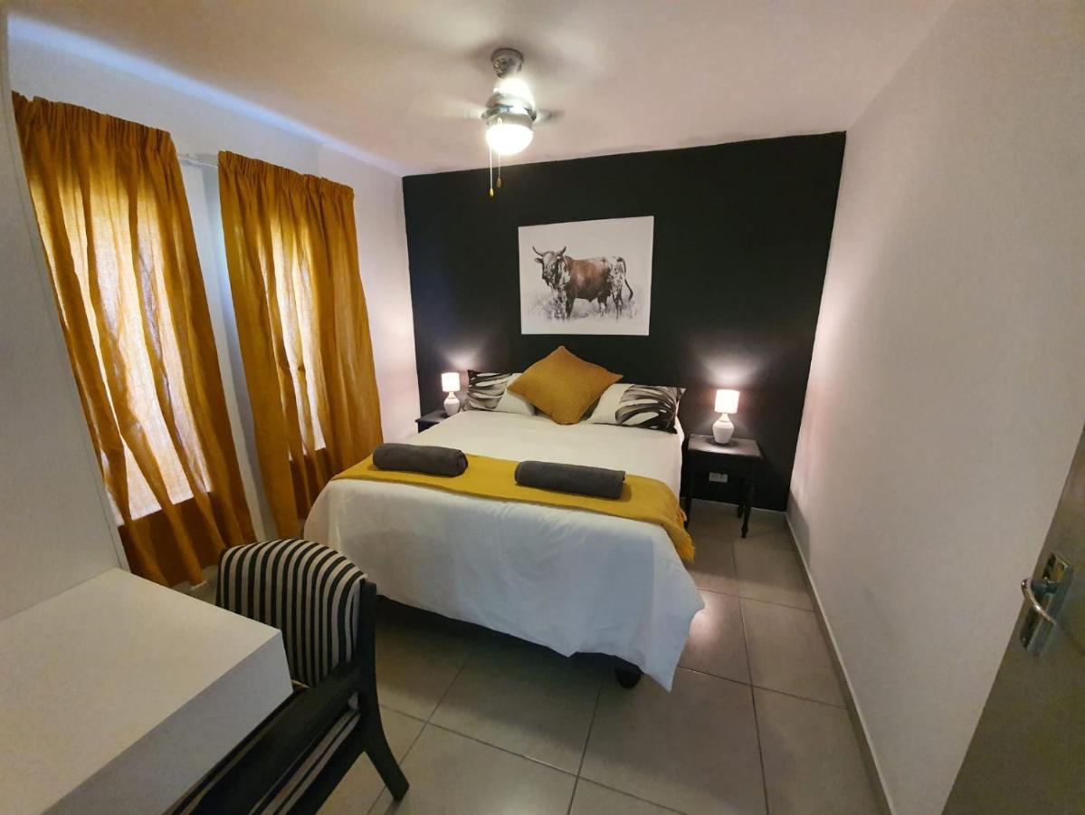South Seas Safari @ The Bridge Apartments Saint Lucia Estuary المظهر الخارجي الصورة